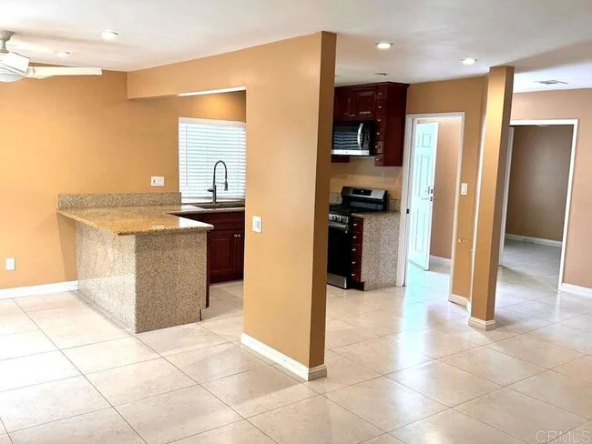 411 Windjammer Cir Chula Vista, CA 91910 photo 3