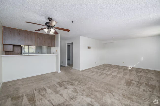 Ridgepoint Apartments photo 3