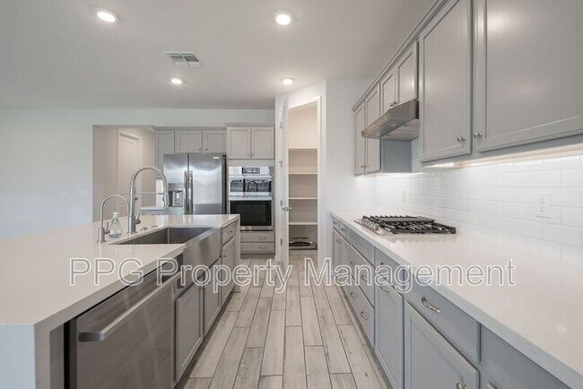 8576 N 175th Ln Glendale, AZ 85355 photo 4