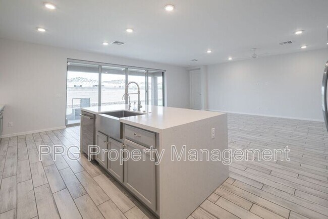 8576 N 175th Ln Glendale, AZ 85355 photo 5