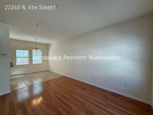 22240 N 6th St photo 3