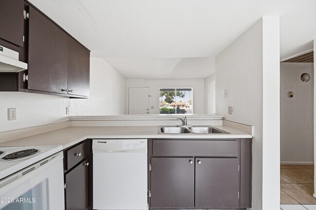 19601 N 7th St Phoenix, AZ 85024 photo 3