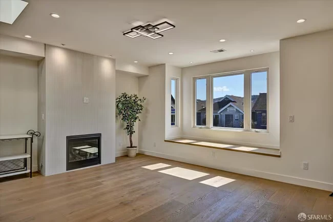 66 Delano Ave San Francisco, CA 94112 photo 5
