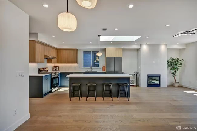 66 Delano Ave San Francisco, CA 94112 photo 3