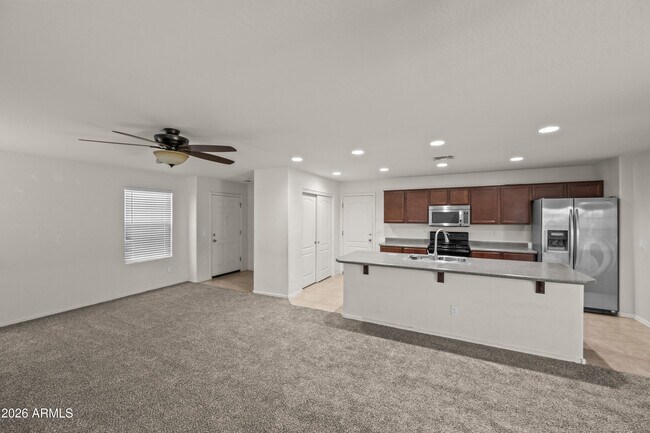 472 N Ranger Trail Gilbert, AZ 85234 photo 5
