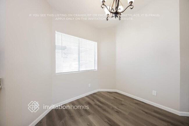 10212 N 88th Dr Peoria, AZ 85345 photo 5