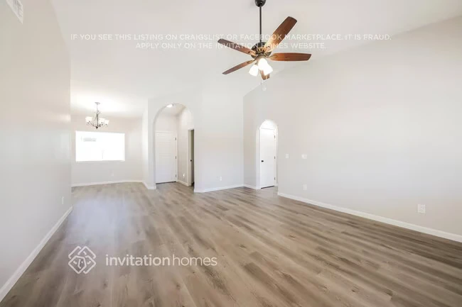 10212 N 88th Dr Peoria, AZ 85345 photo 4