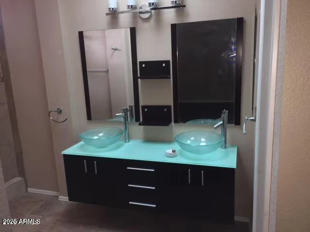 506 W Dennis Ct Tempe, AZ 85283 photo 4