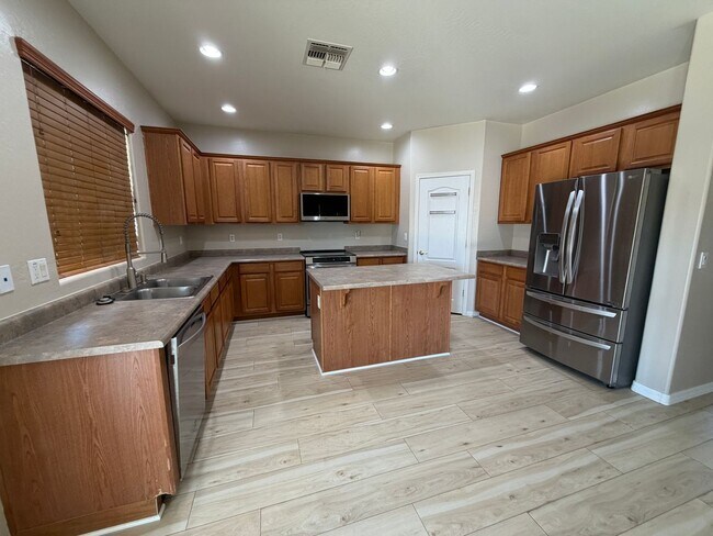 24763 W Jones Ave Buckeye, AZ 85326 photo 4