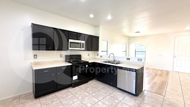 25650 W Burgess Ln Buckeye, AZ 85326 photo 5