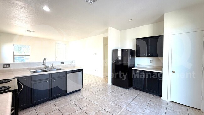 25650 W Burgess Ln Buckeye, AZ 85326 photo 4