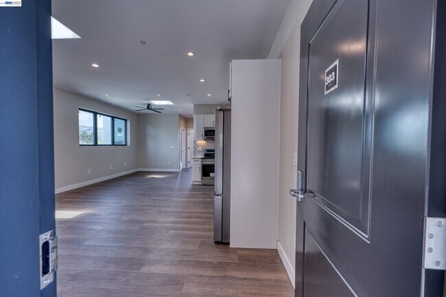 4202 Telegraph Ave Oakland, CA 94609 photo 3