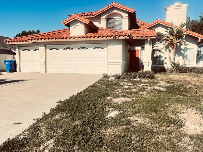 4996 Wildwood Dr Oceanside, CA 92057
