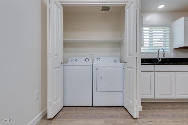 505 E 9th Ave Apache Junction, AZ 85119 photo 5