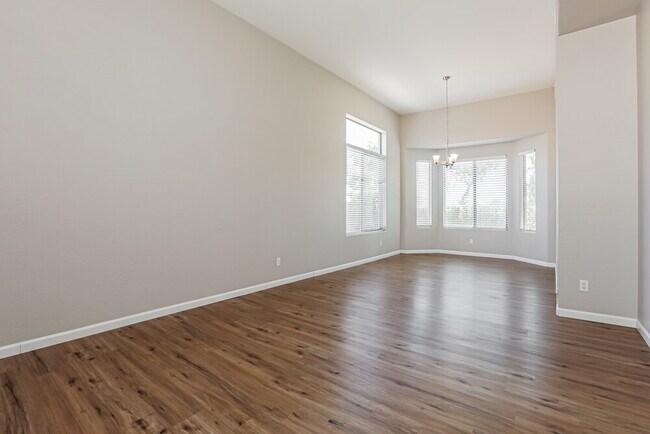 4091 E Carriage Way Gilbert, AZ 85297 photo 4