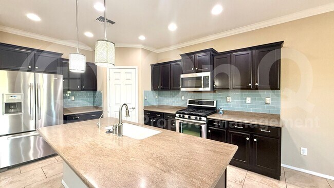 27030 N 17th Ave Phoenix, AZ 85085 photo 5