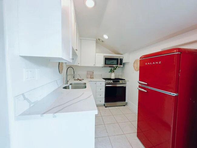 2498 Birchwood Way Oceanside, CA 92054