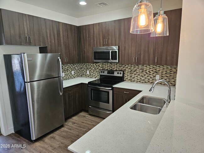 7981 E Wilshire Dr Scottsdale, AZ 85257 photo 2