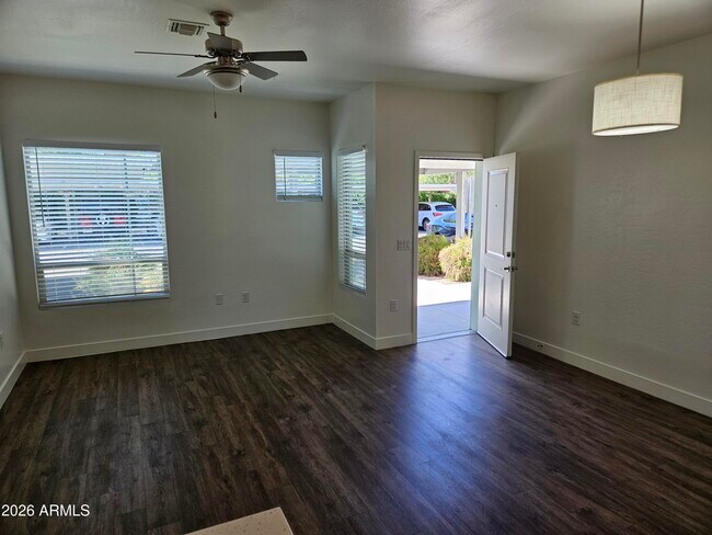 7981 E Wilshire Dr Scottsdale, AZ 85257 photo 4