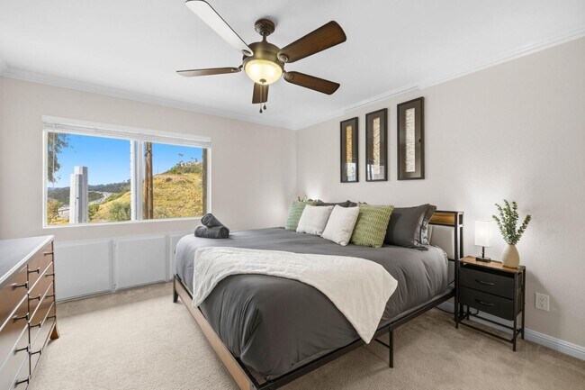 10225 Caminito Cuervo San Diego, CA 92108 photo 3