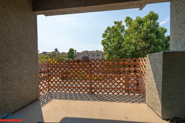 308 River St Santa Cruz, CA 95060 photo 3
