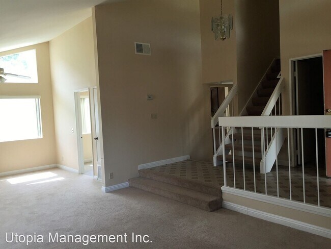 7965 Hillandale Dr San Diego, CA 92120 photo 5