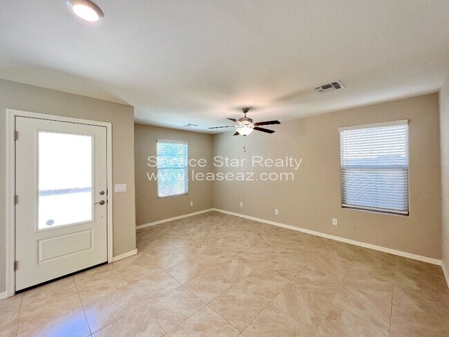 3932 S 81st Glen Phoenix, AZ 85043 photo 2