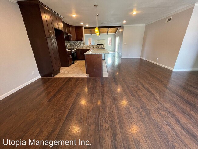 10265 Saluda Ave San Diego, CA 92126 photo 4