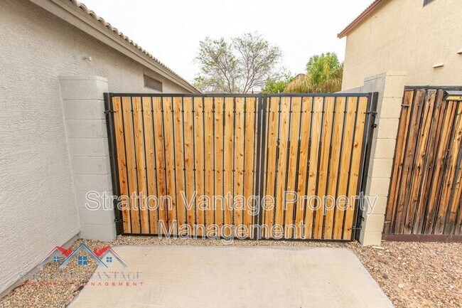 10234 E Carol Ave Mesa, AZ 85208 photo 4