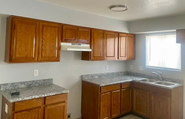 6703 N 27th Ave Phoenix, AZ 85017