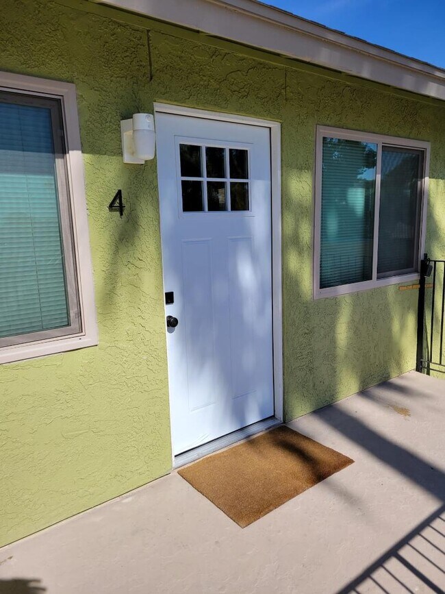 8130 N 33rd Dr Phoenix, AZ 85051 photo 2