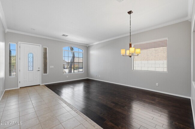 2418 W Red Range Way Phoenix, AZ 85085 photo 2
