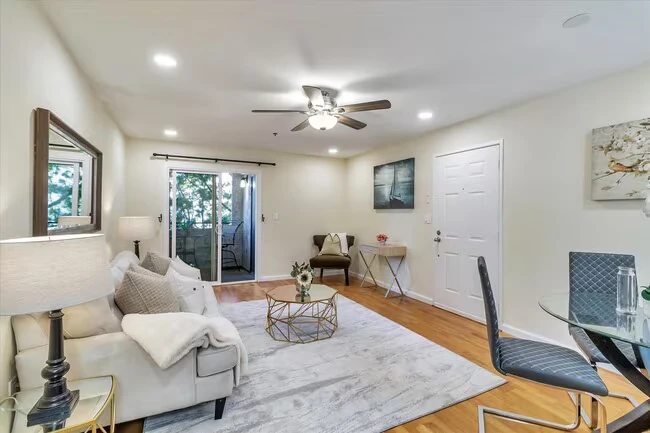 880 E Fremont Ave Sunnyvale, CA 94087 photo 2