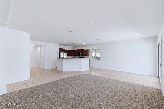10733 W Lariat Ln Peoria, AZ 85383 photo 5