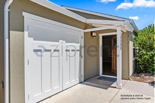 Unit Front House photo 3