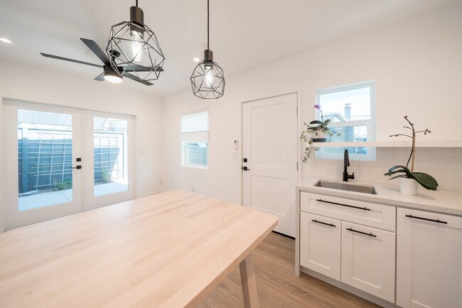 2540 Commonwealth Ave San Diego, CA 92104 photo 2