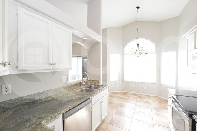 1023 W Chilton Dr Tempe, AZ 85284 photo 4