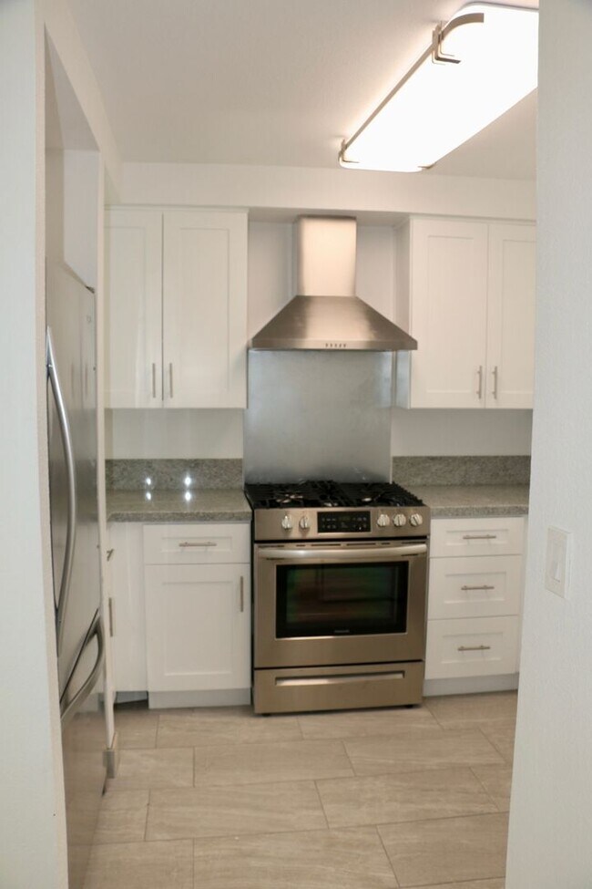 125 Hillcrest Drive photo 3