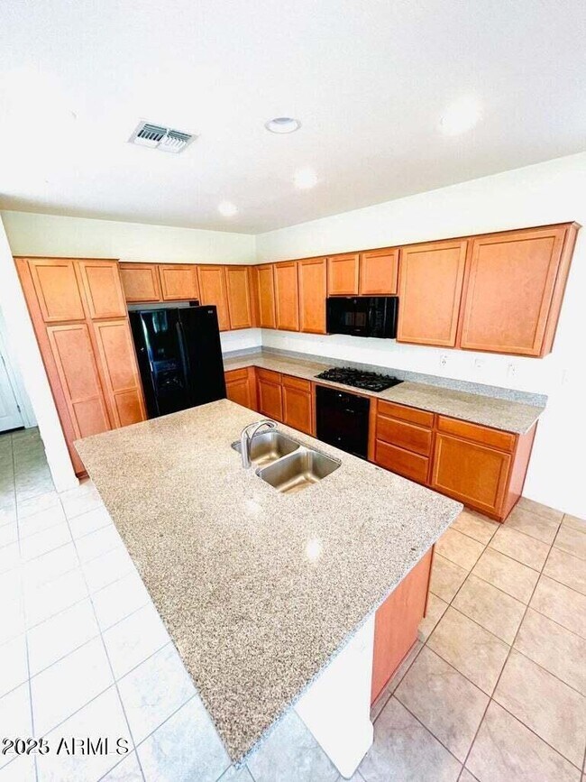 3836 East Stiles Lane Gilbert, AZ 85295 photo 2