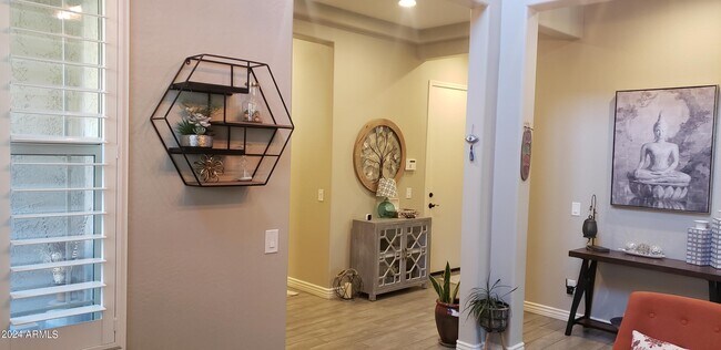 3318 E Los Gatos Dr photo 5