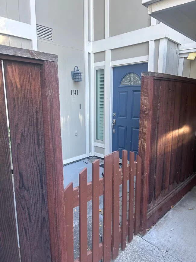 1141 San Ramon Valley Blvd Danville, CA 94526 photo 2