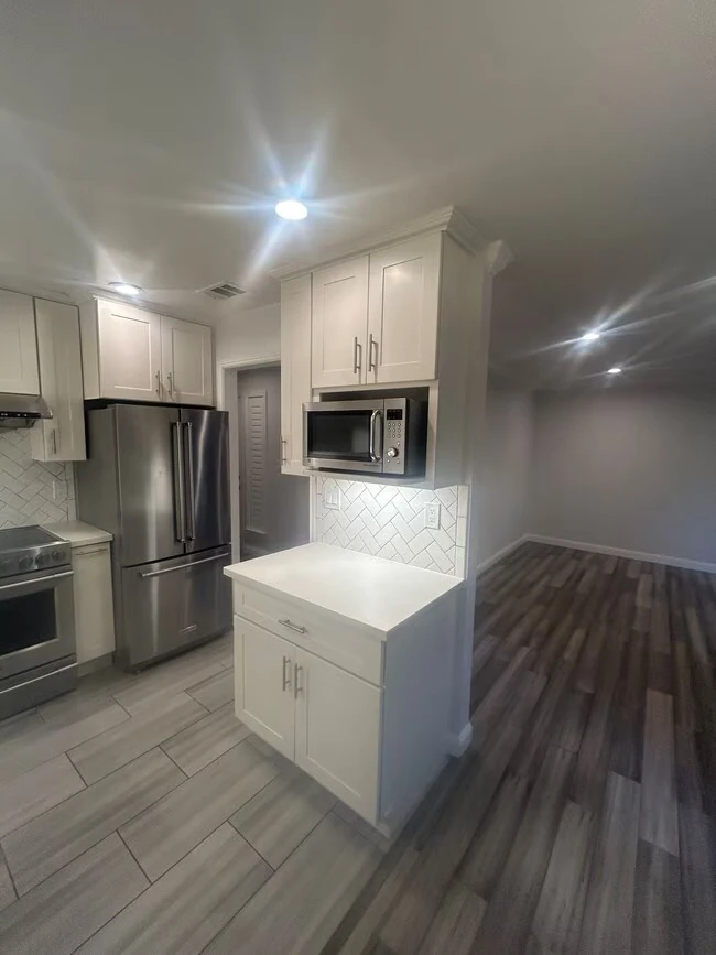 1141 San Ramon Valley Blvd Danville, CA 94526 photo 4