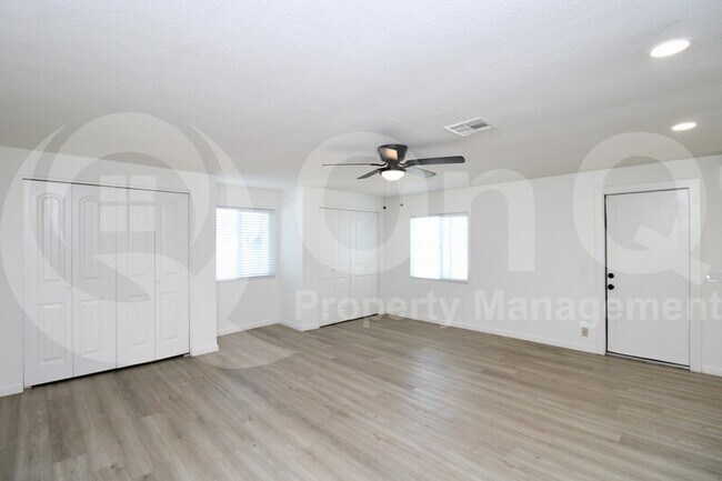 6649 W Cypress St Phoenix, AZ 85035 photo 4