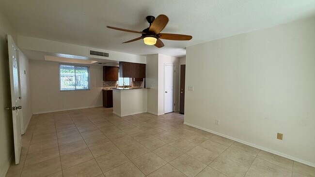4554 E Paradise Village Pkwy N Phoenix, AZ 85032 photo 5