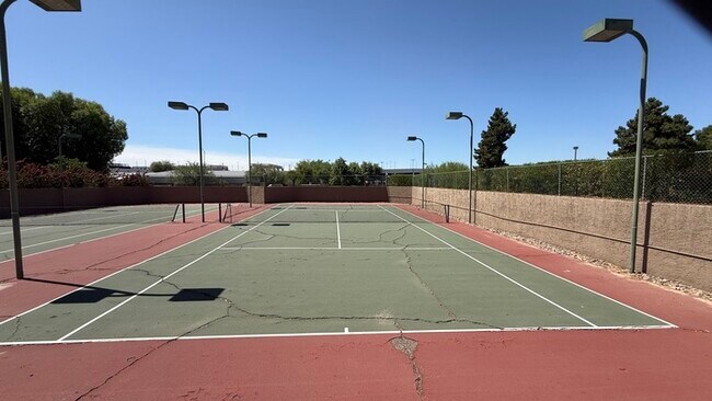 4554 E Paradise Village Pkwy N Phoenix, AZ 85032 photo 2