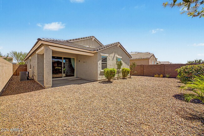 13205 W Claret Cup Rd Peoria, AZ 85383 photo 3