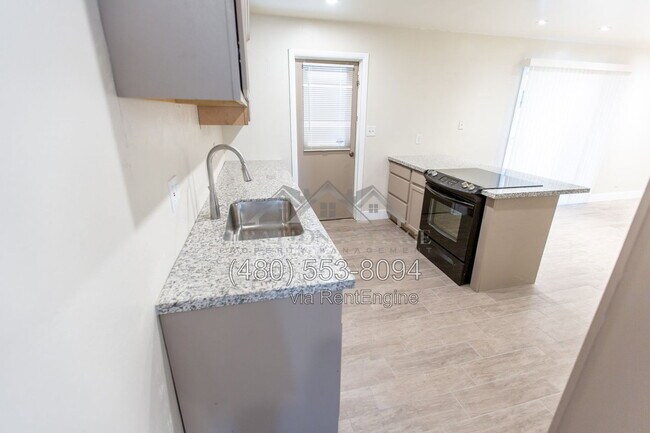 2533 E Blanche Dr Phoenix, AZ 85032 photo 5