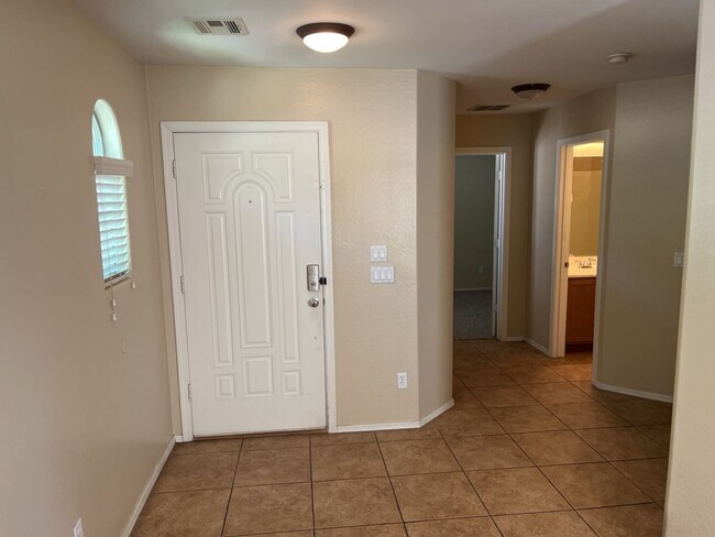 2547 E Bart St Gilbert, AZ 85295 photo 2