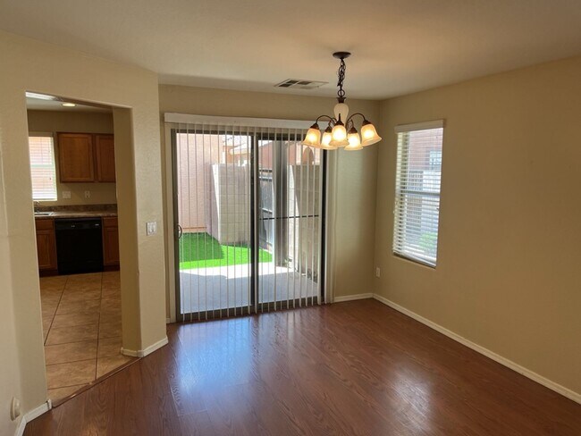 2547 E Bart St Gilbert, AZ 85295 photo 4