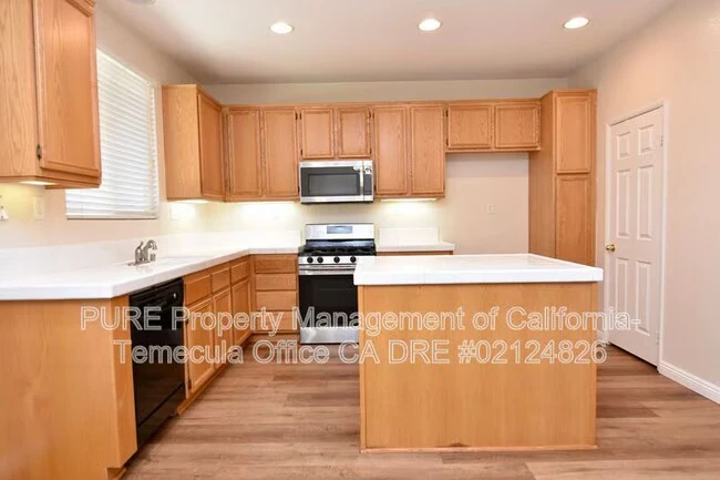38285 Sevilla Ave Murrieta, CA 92563 photo 4